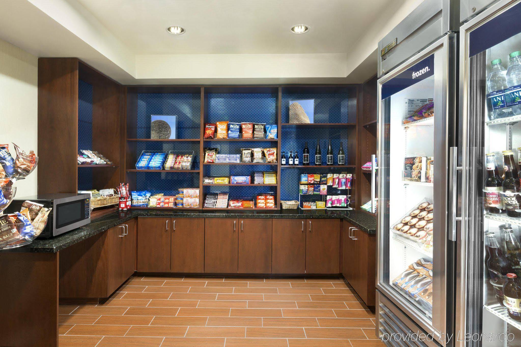 Hampton Airport Hotel Portland