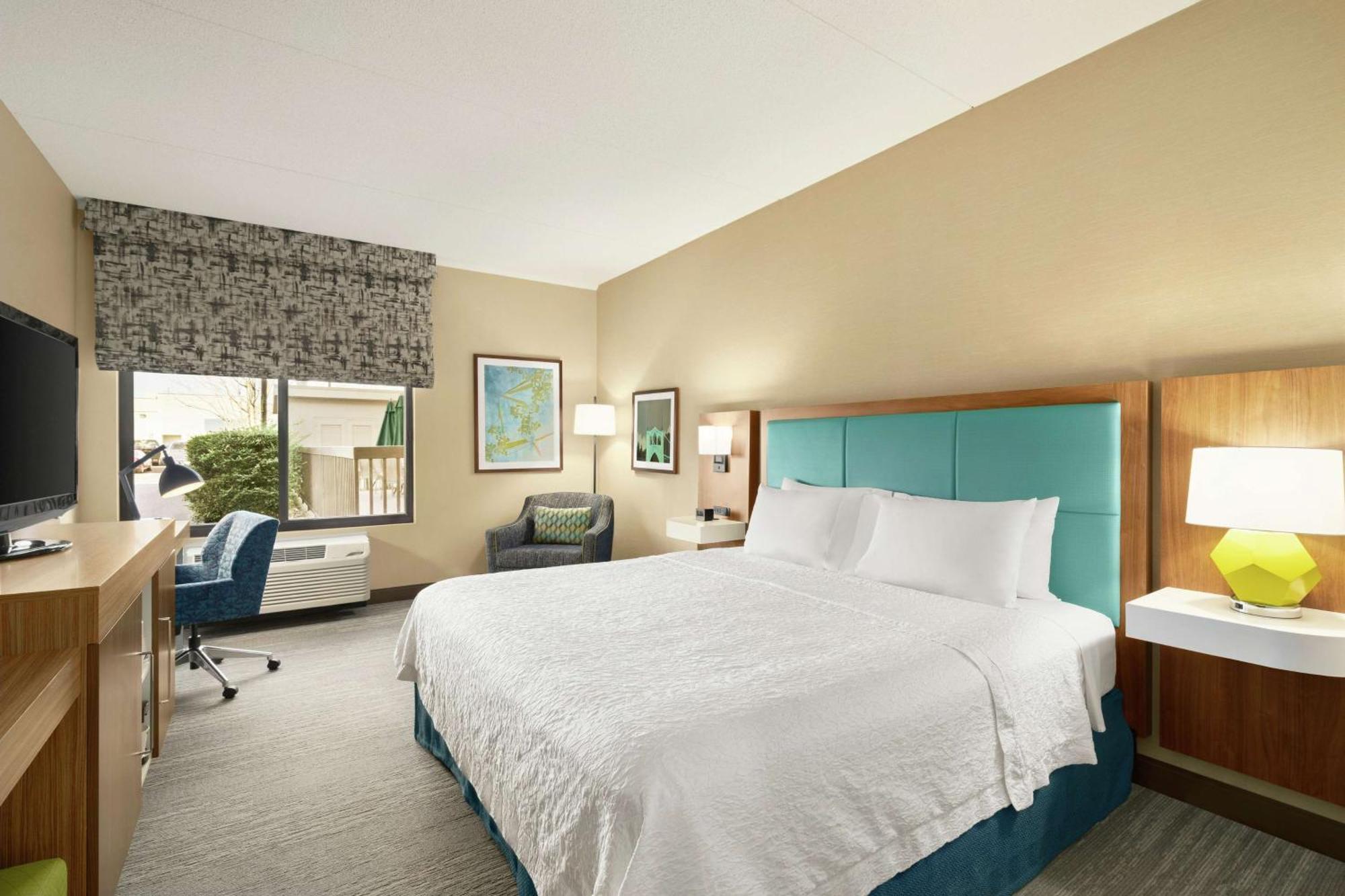 Hampton Airport 3*