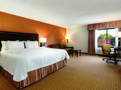 Hotel Hampton Airport