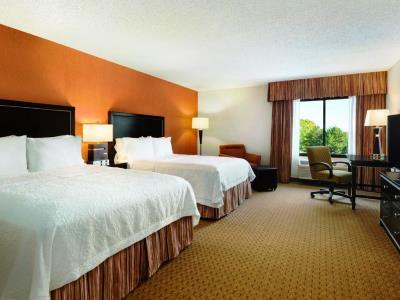 Hampton Airport 3*